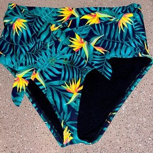 Gianni Bini Womens Swim Bottoms Size Medium Waist Tie